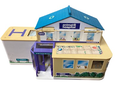 Lot 261 - Animal Hospital building & vehicles (2 boxes)