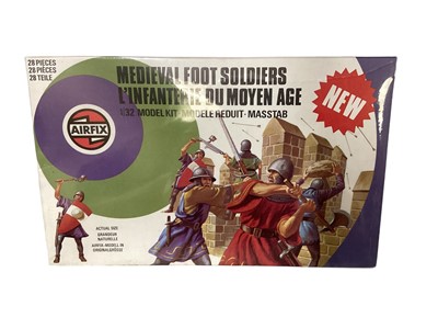 Lot 277 - Airfix Target Box 1:32 scale Medieval Foot Soldiers, sealed boxes (11)