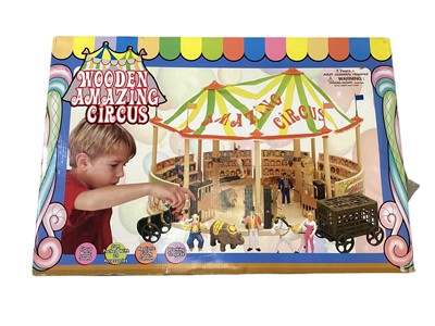 Lot 283 - Wooden Amazing Circus with Big Top & characters (1)