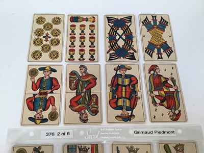 Lot Complete deck of 78 Piedmont Tarot cards, by Grimaud, Circa 1900