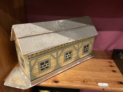 Lot 1010 - 19th century German Noah's Ark, with a large assemblage of carved animals
