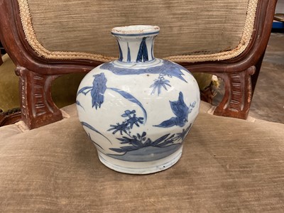 Lot 275 - 16th/17th century Chinese blue and white vase, wine cup and water dropper