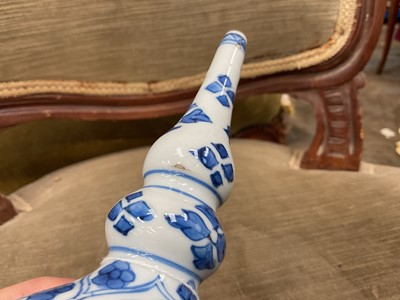 Lot 275 - 16th/17th century Chinese blue and white vase, wine cup and water dropper