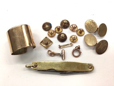 Lot 1019 - Pair of 9ct gold cufflinks, various 9ct gold studs etc