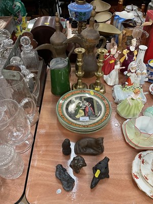 Lot 412 - Miscellaneous items including cries of London plates, metalwares, etc