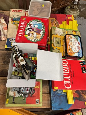 Lot 42 - Collection of vintage toys and games to include Subbuteo, clockwork robot, two meccano sets, glass marbles, vintage Lego etc