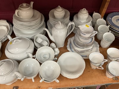 Lot 711 - Art Deco teaset together with an extensive German porcelain dinner service