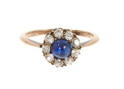 Lot 633 - Late Victorian sapphire and diamond cluster ring