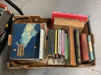 Lot 419 - Eight boxes of assorted books and Sci-fi magazines.