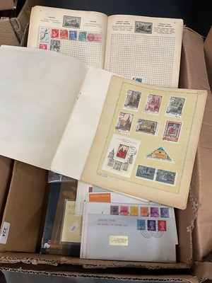 Lot 46 - Collection of world stamps (Loose and albums).