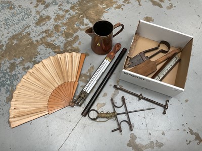 Lot 444 - Group of vintage bygones to include string line and thermometer etc