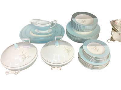 Lot 1186 - Minton dinner service for eight place settings