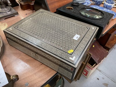 Lot 433 - Middle Eastern mother of pearl inlaid box.