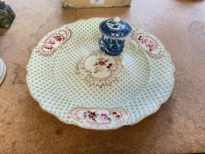 Lot 79 - Late 18th century English blue and white porcelain custard cup and cover, probably Salopian, and a 19th century English porcelain plate (2)