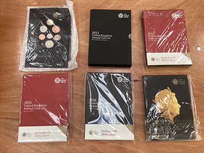 Lot 432 - G.B. - Royal Mint brilliant uncirculated flatpacked coins to include year sets 2013, 2014, 2015, 2016 and many other issues (N.B. Requires viewing) (Qty)