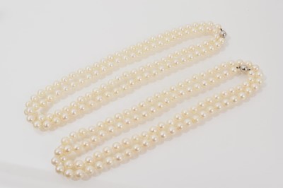 Lot 762 - Two cultured pearl necklaces