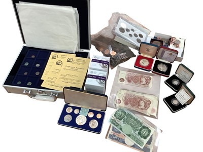 Lot 446 - World - Mixed coins, banknotes & accessories to include G.B. Royal Mint silver proofs, year sets 1953 x 3, base metal coin covers, Alderney silver proof £5 'Golden Jubilee' 2002, New Zealan...