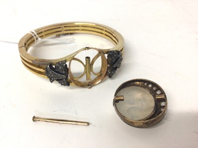 Lot 606 - A fine Victorian gold moonstone and rose cut diamond bangle