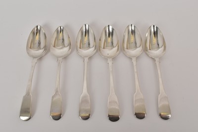 Lot 409 - Set of 6 George III fiddle pattern dessert spoons, London 1815