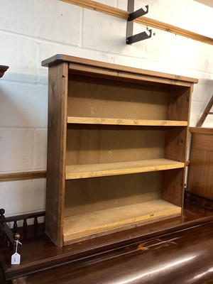 Lot 1399 - Pine open bookcase, 92cm wide, 20.5cm deep, 85.5cm high