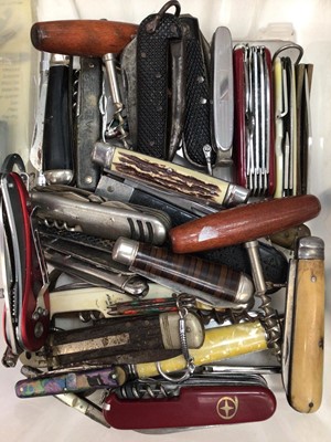 Lot 356 - Collection of penknives