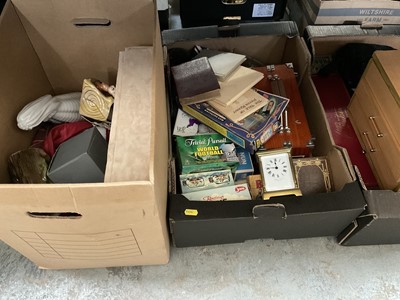 Lot 190 - Miscellaneous items including boxes, games, ceramics etc