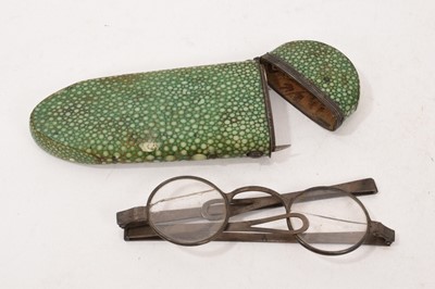 Lot 1096 - Georgian folding silver spectacles in shagreen case