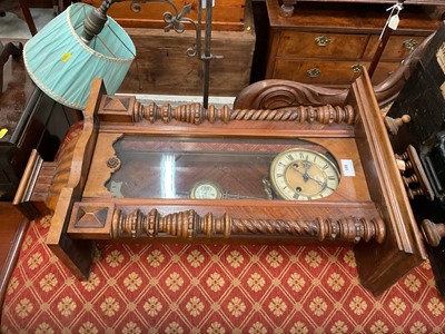 Lot 565 - Walnut cased Vienna regulator wall clock