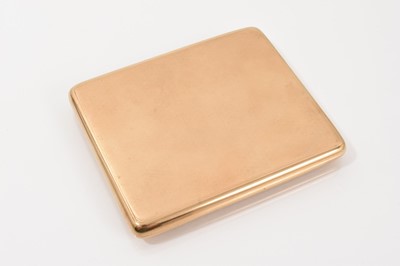 Lot 678 - 1920s 9ct gold cigarette case (London 1924)