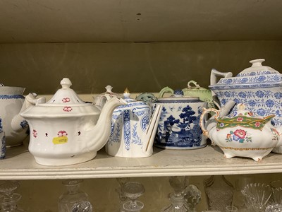 Lot 292 - Collection of antique ceramic teapots to include late 18th century Chinese porcelain teapot, late 18th century Newhall-type teapot and various teapots