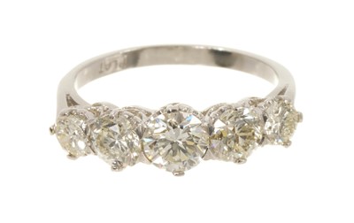 Lot 627 - Diamond five stone ring, approximately 1.95-2.00cts