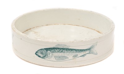 Lot 317 - Pearlware glazed char dish with green transfer printed decoration, circa 1830-40, 17cm diameter