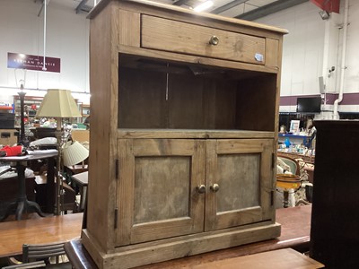 Lot 1289 - Pine cupboard