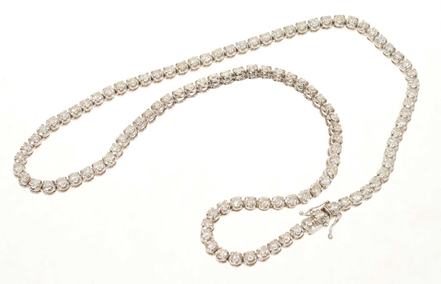 Lot 613 - Diamond rivière necklace with brilliant cut diamonds in 18ct white gold setting, estimated total diamond weight approximately 7.91cts.