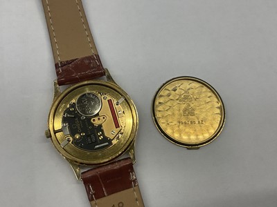 Lot 804 - Gentlemen's Omega Seamaster Quartz gold wristwatch