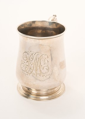 Lot 513 - George II silver mug