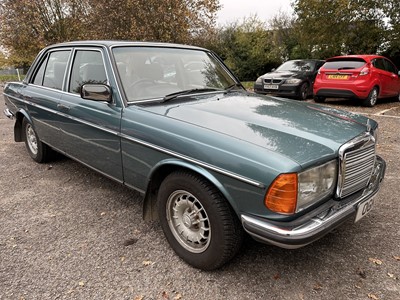 Lot 5 - 1983 Mercedes - Benz 280E W123, 2746cc, automatic, 4 door saloon, reg. no. OGK 17Y