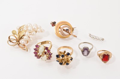 Lot 661 - Group of gold and gem set jewellery