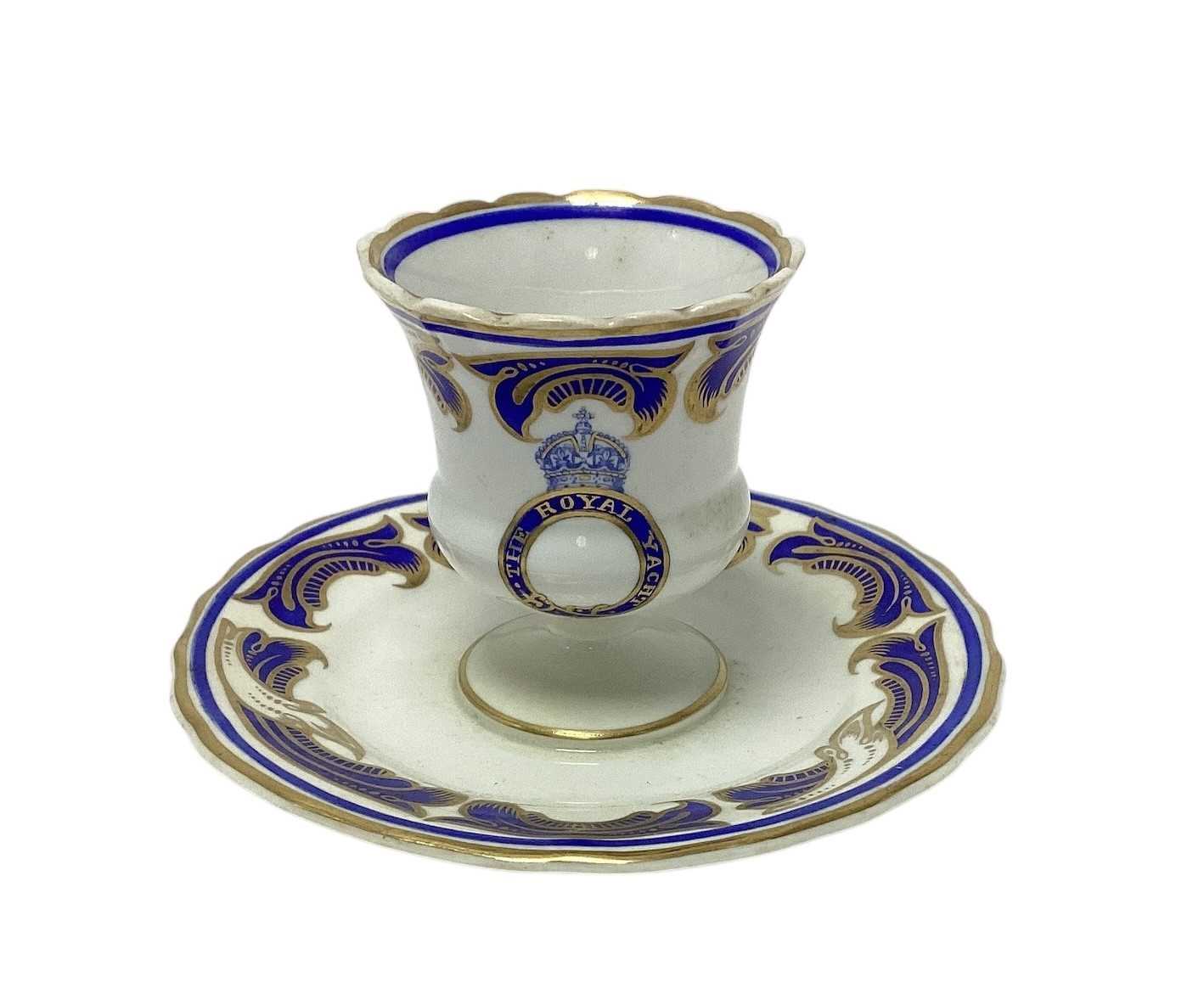 Lot 147 - Scarce King Edward VII, Spode Copeland China egg cup made for the Royal Yacht Victoria & Albert with crowned garter inscribed 'Royal Yacht' , blue and gilt scroll decoration with integral sa...