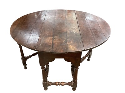 Lot 1686 - Late 17th century walnut gateleg table