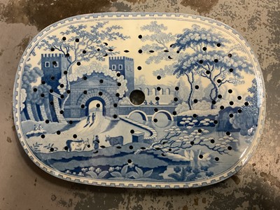 Lot 83 - Group of ceramics and glass