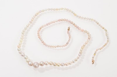 Lot 760 - Pearl necklace with a single string of graduated pearls (not tested for natural origin)