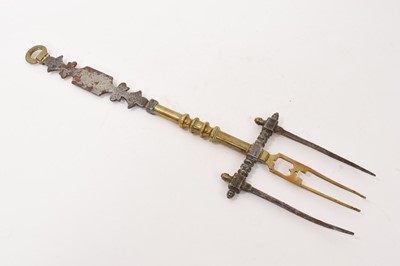 Lot 996 - Early 19th century wrought iron and brass toasting fork