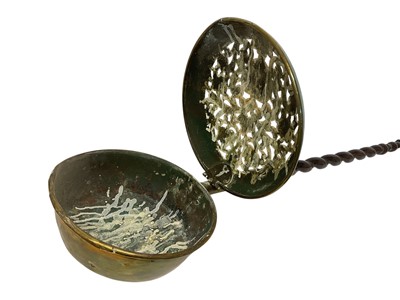 Lot 17th / 18th century brass warming pan