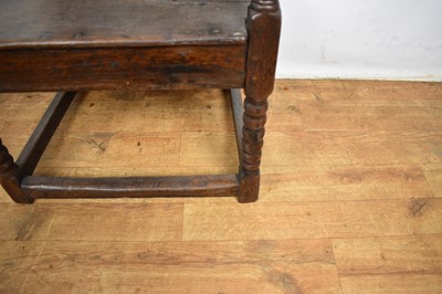 Lot Charles II oak wainscot chair