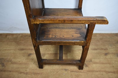 Lot Mediaeval revival oak throne chair