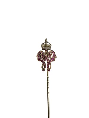 Lot 832 - Imperial German gold and ruby set Royal presentation stick pin in original case