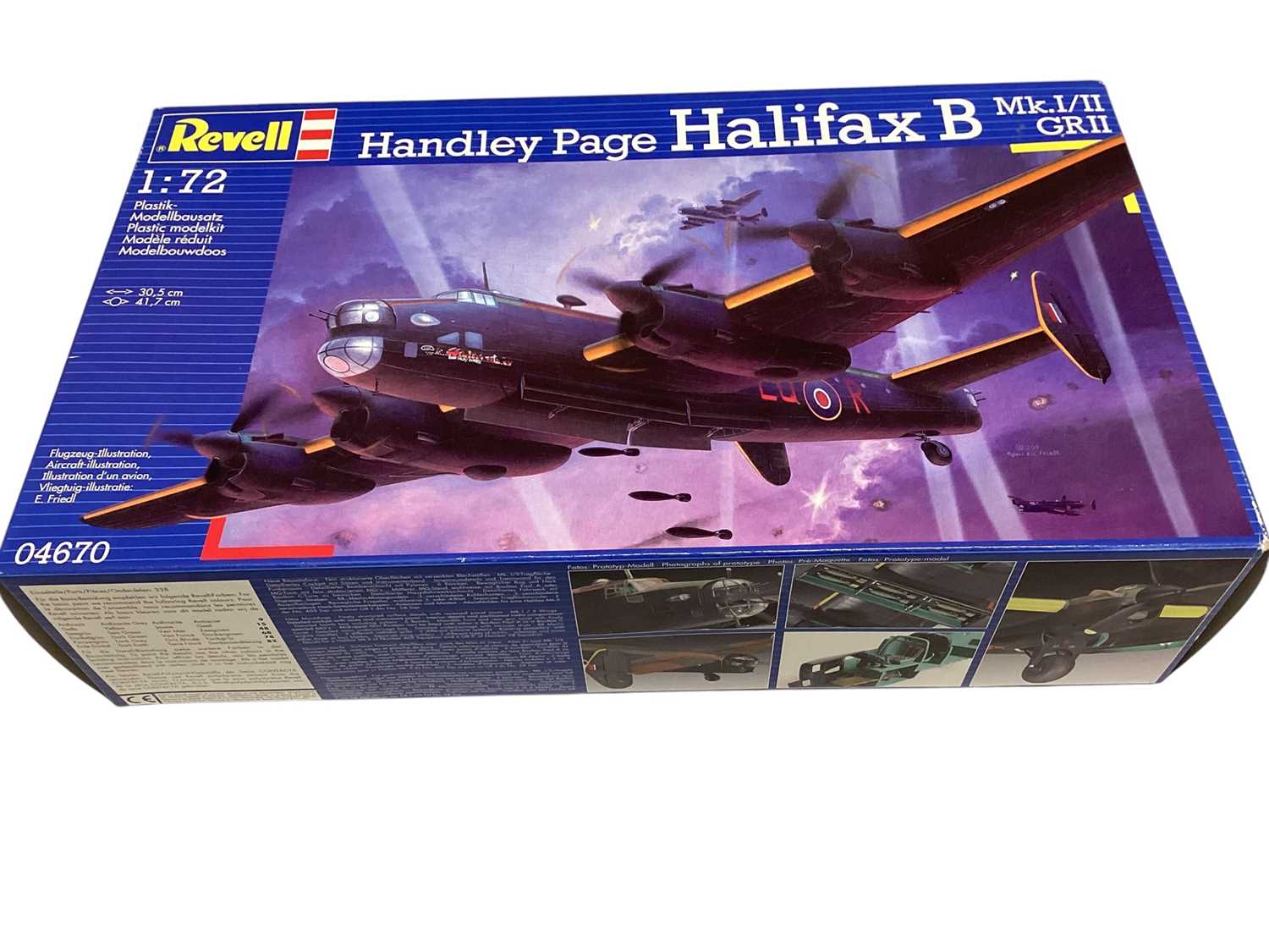 Lot 1958 - Revell 1:72 scale model kit Halifax B, boxed 04670, Airfix Series 6 Paddle Steamer Engine, boxed No.623 & Keil Kraft Flying Scale Models Hawker Hunter, boxed KK0060 (3)
