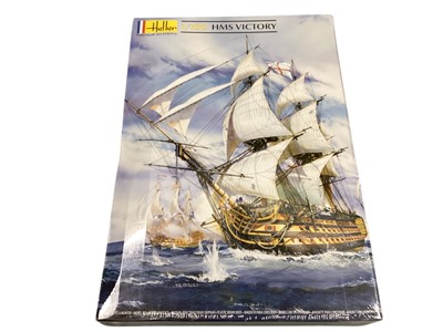 Lot Heller 1:100 scale model kit HMS Victory, boxed 80197 (1)