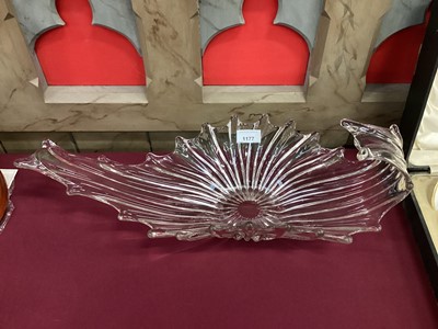 Lot 72 - Stylish glass table centrepiece